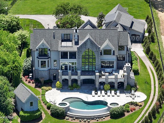 2nd image of 5804 Lyons View Pike