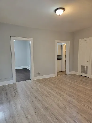 161 Prospect St — Photo 3