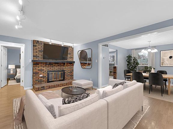 2nd image of 38 Orchard Hills Dr