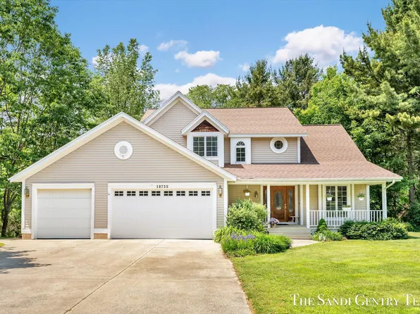 18735 Hopi Ct, Spring Lake, MI 49456