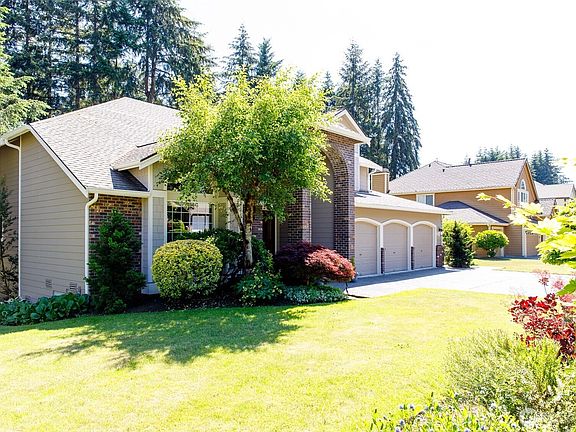 2nd image of 9634 Regency Loop SE
