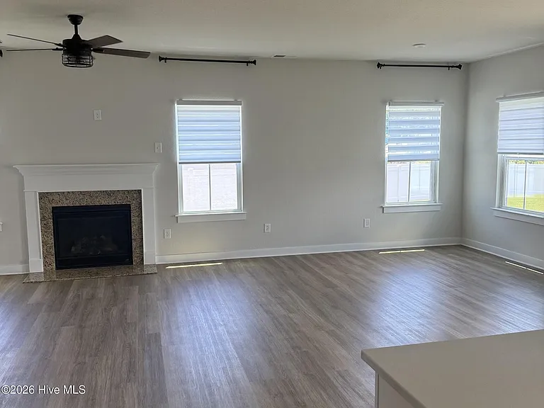 407 Green Lake Rd — Photo 7