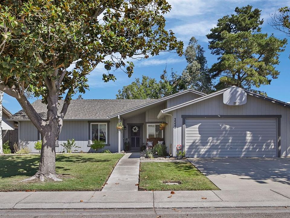 1st image of 2523 Summerfield Dr