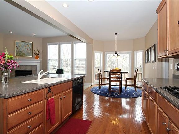 4th image of 9890 Burleigh Ln