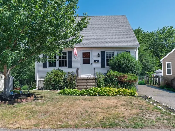 104 Lenox St, Quincy, MA 02169