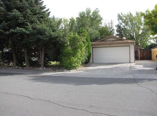 861 Armory Ln, Carson City, NV 89701