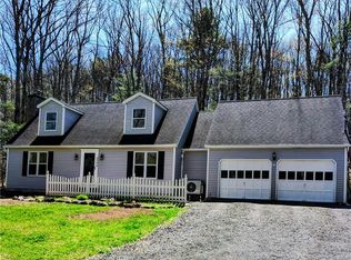 2308 Meadowlake Rd, Sciota, PA 18354
