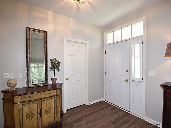 4th image of 4052 Pheasant Ct