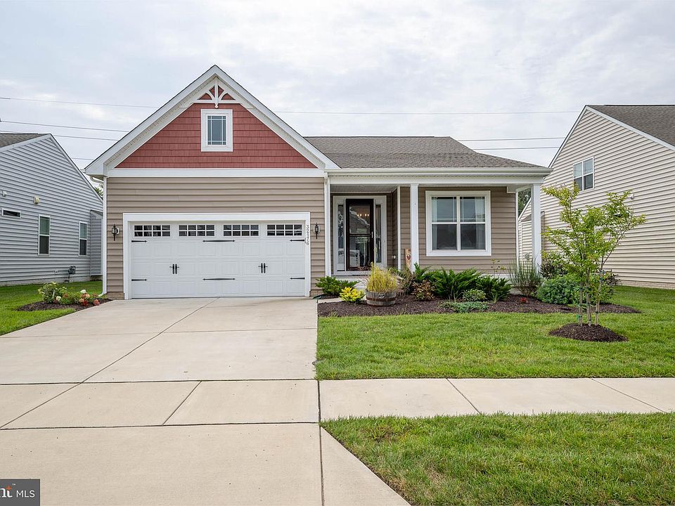 1st image of 32176 Deerwood Ln