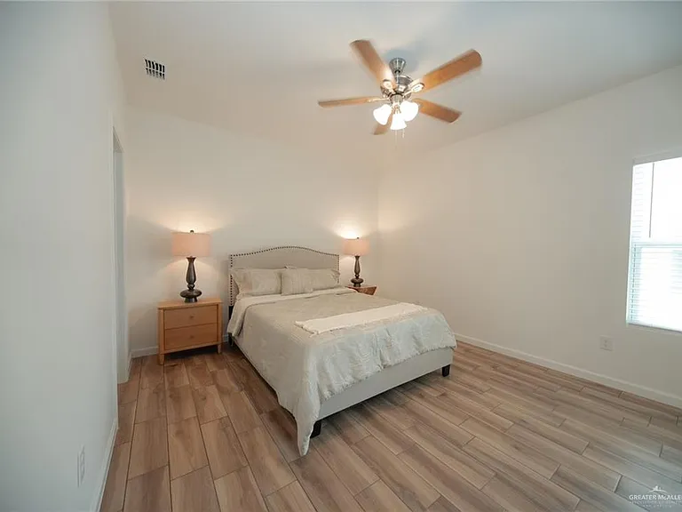 2104 E San Andrea St #4 — Photo 24