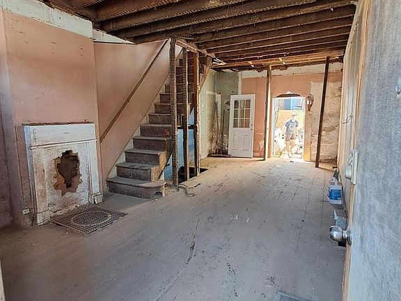 2nd image of 2144 E Letterly St
