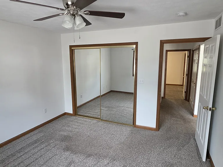 101 E Little St #B — Photo 9
