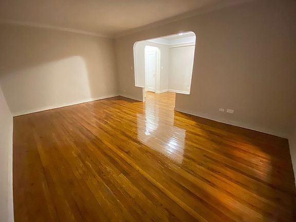 5th image of 8505 Elmhurst Ave APT 1G