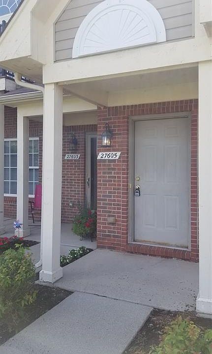 1st image of 27605 Hidden Oaks Dr