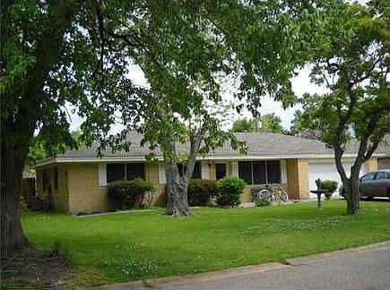 1st image of 6220 Shelly Dr