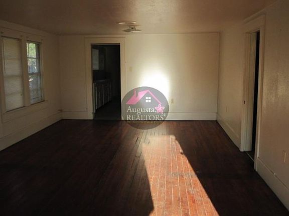 4th image of 501 & 1/2 S Ash St #501