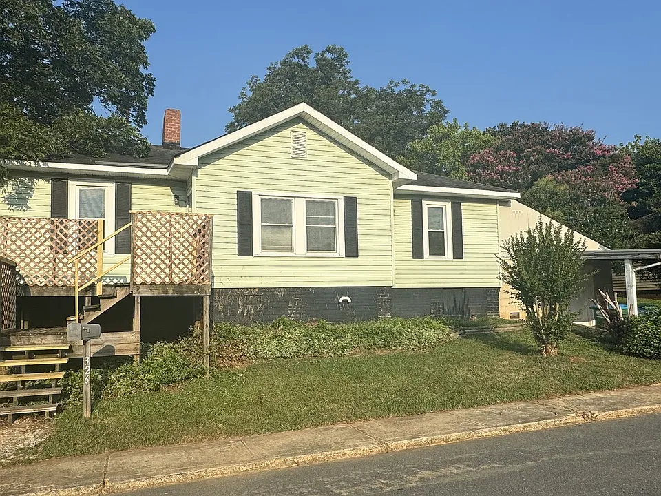326 Mayflower Ave