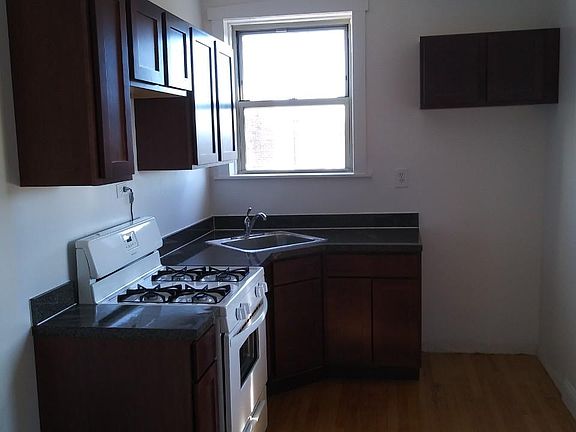 2nd image of 3343 W Hollywood Ave Floor 3