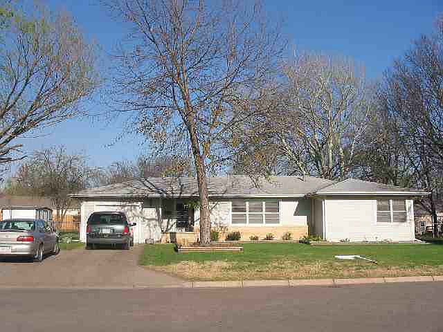 1st image of 420 Poplar St
