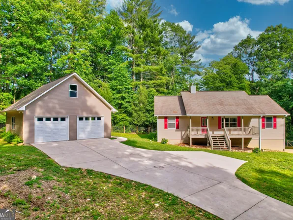 1679 Pole Coffee Cir, Ellijay, GA 30536