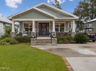 1303 Bowen Ave, Ocean Springs, MS 39564
