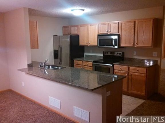 2nd image of 638 Gateway Pl