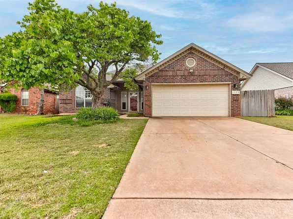 1109 NE 25th St, Moore, OK 73160
