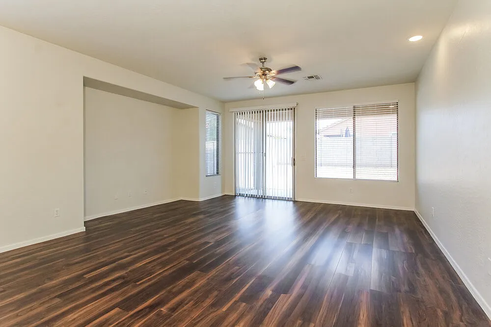 3 bed, 2.0 bath, 1810 sqft, $1,845 — Photo 4