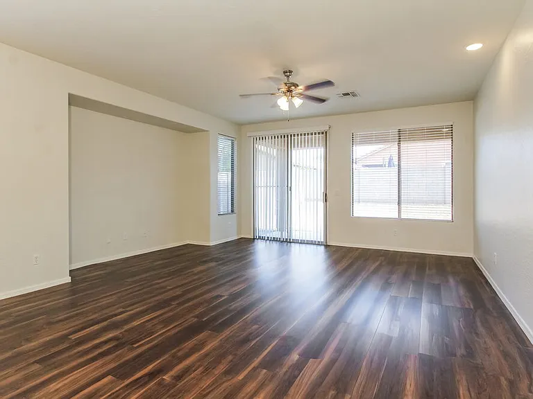 15248 W Port Royale Ln — Photo 4