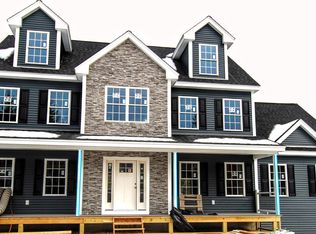 35 Cornstalk Ln, Pelham, NH 03076