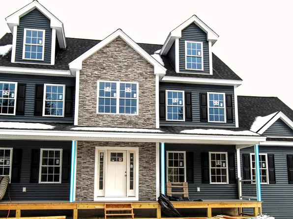 35 Cornstalk Lane, Pelham, NH 03076