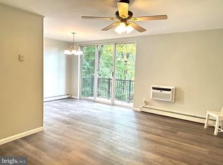 100 E Glenolden Ave APT F4, Glenolden, PA 19036