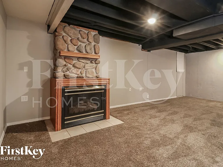 3114 Five Oaks Dr — Photo 12