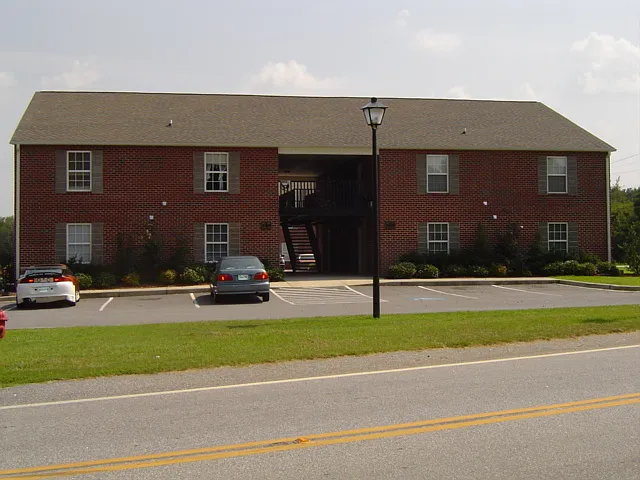 2 bed, $875 — Photo 3