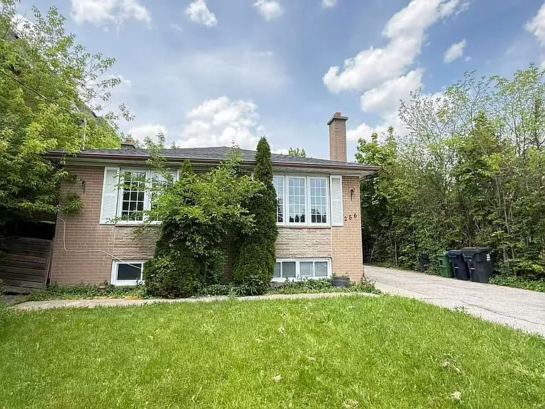 256 Patricia Ave #MAIN — Photo 20