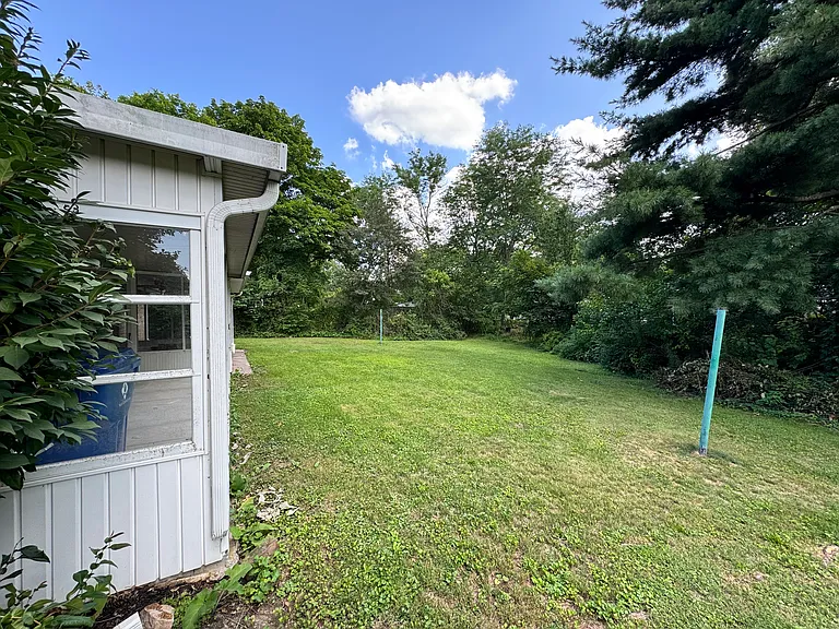 160 Early Ave — Photo 11
