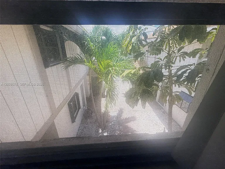 10787 Royal Palm Blvd #5 — Photo 36