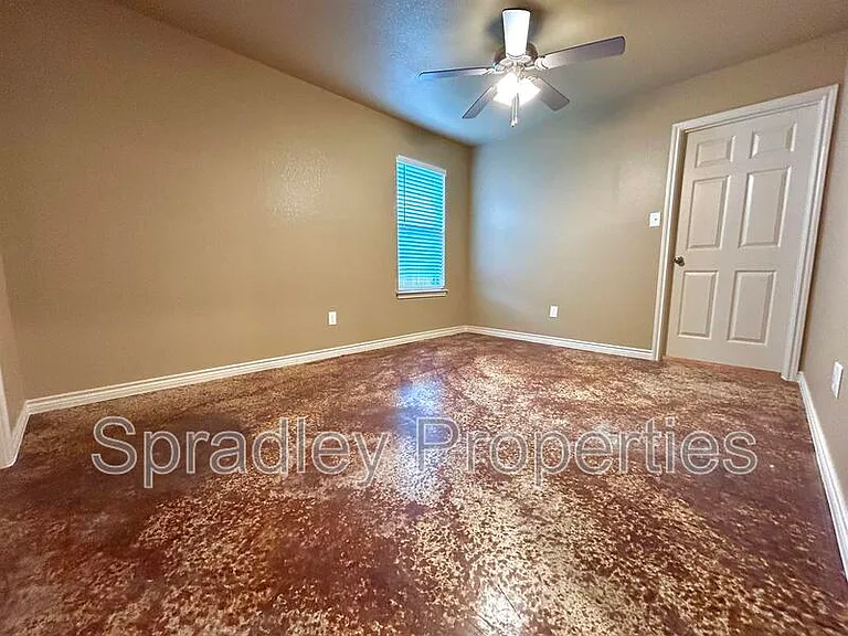 1008B Llano Ct — Photo 8
