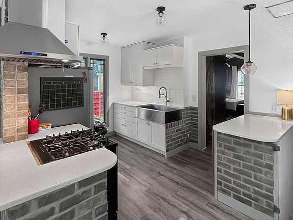 5th image of 2170 Prospect Ave