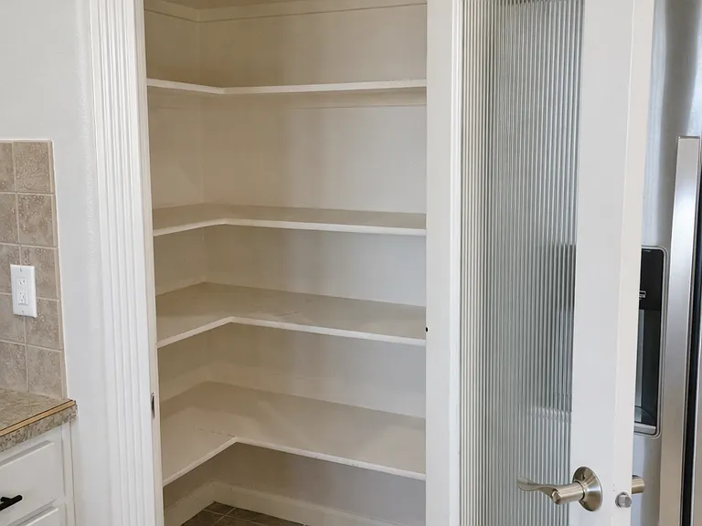 220 NE Greystone Loop — Photo 14