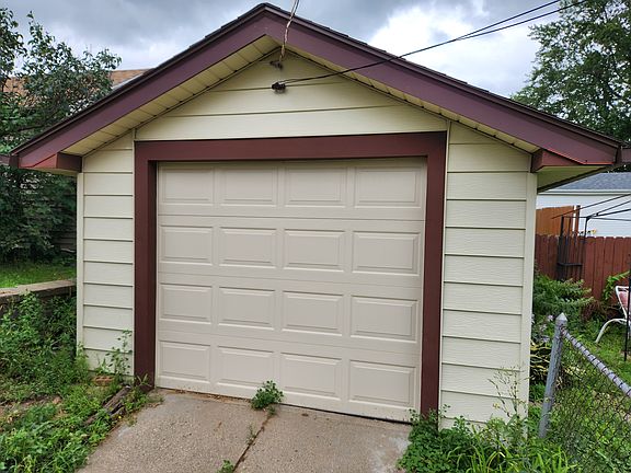 5th image of 2419 S Cornelia St