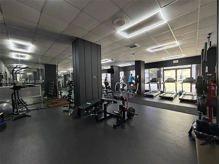 2750 NE 183rd St #T-211 — Photo 15