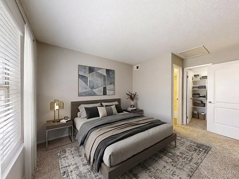 Avalon Apartments — Photo 35