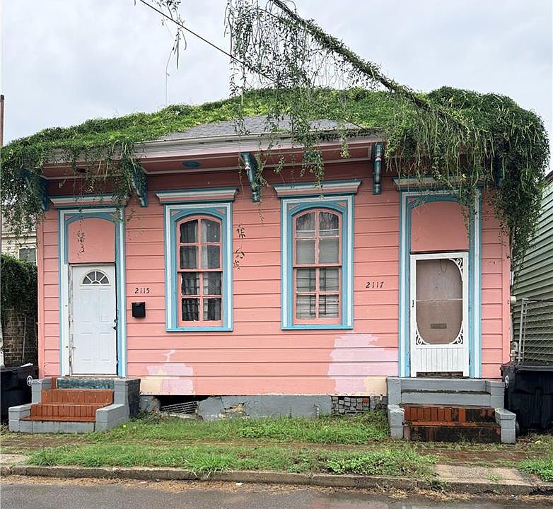 1st image of 2115 Urquhart St