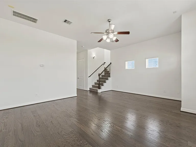 9679 Towne Lake Pkwy — Photo 7