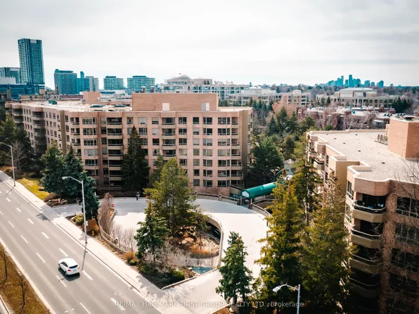 1200 Don Mills Rd #303, Toronto, ON M3B 3N8