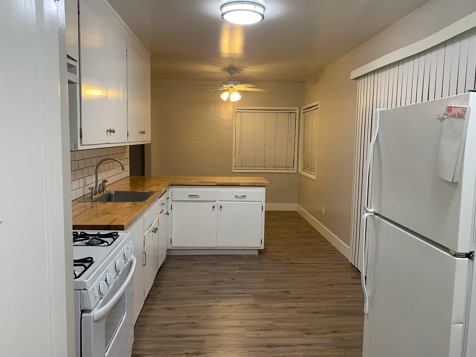2 bed, 925 sqft, $2,300 — Photo 1