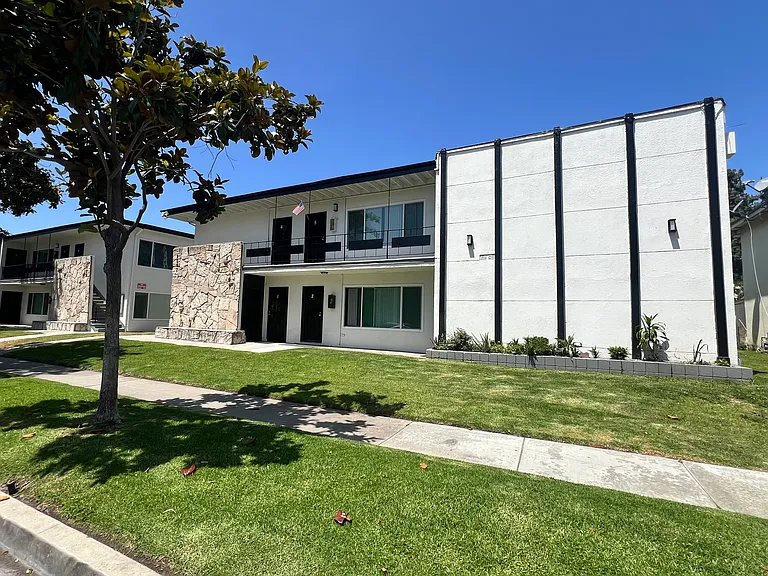 2059 S Spinnaker St #3 — Photo 17