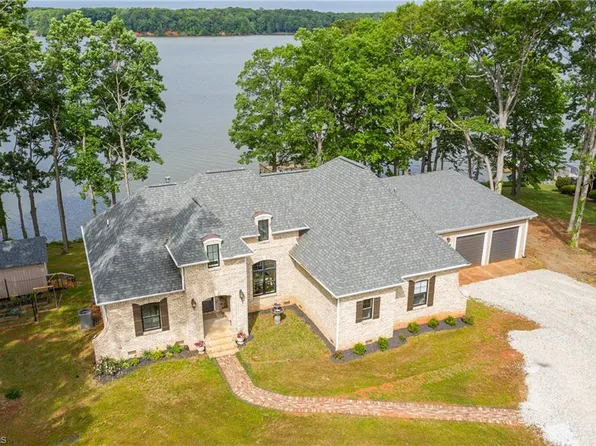 1713 Waterford Pointe Rd, Lexington, NC 27292