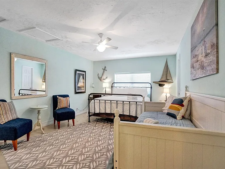 2051 Coral Reef Dr — Photo 39